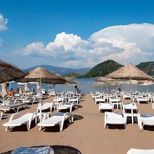 Supreme Beach Icmeler Adults Only